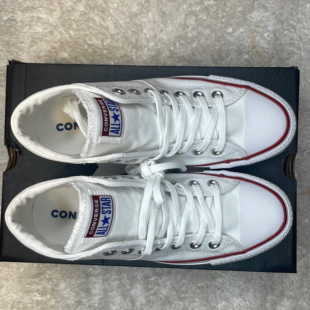 Converse Women Chuck Taylor All Star Madison amid Sneakers 7.5 White